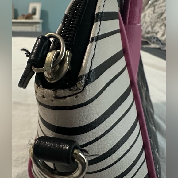 Luv Betsey by Betsey Johnson Y2K quilted faux leather mini satchel - Picture 7 of 12